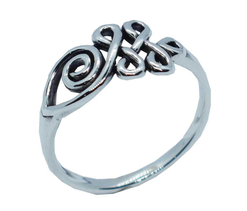 Silver Ring Criss Cross