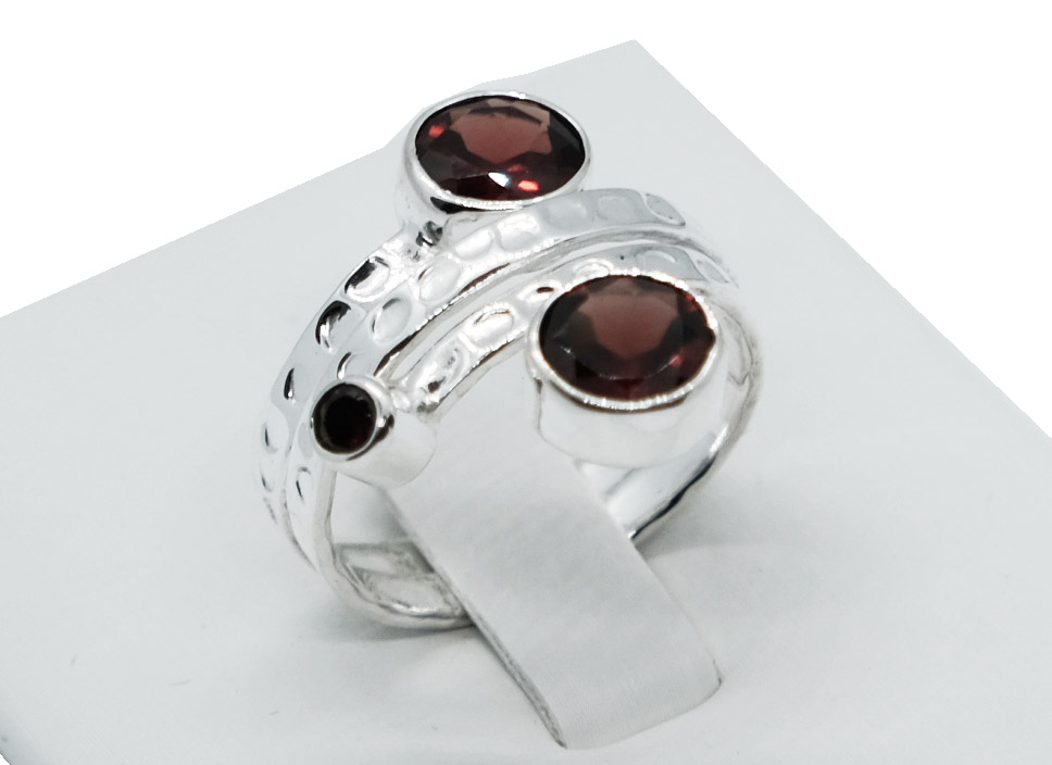 Silver Ring Cut Garnet
