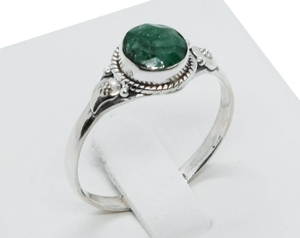 Silver Ring Emerald  Stone