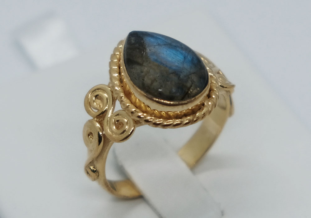 Gold PL Ring Teardrop Labrado